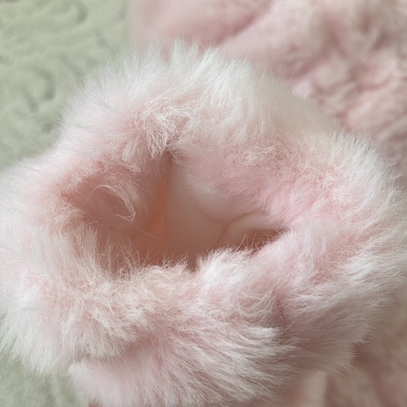 Excellent Condition Faux Fur jacket with zipper - Picture 6 of 10